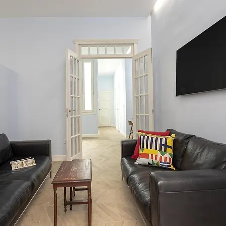 -malagasunapts-picasso Classic * Malaga
